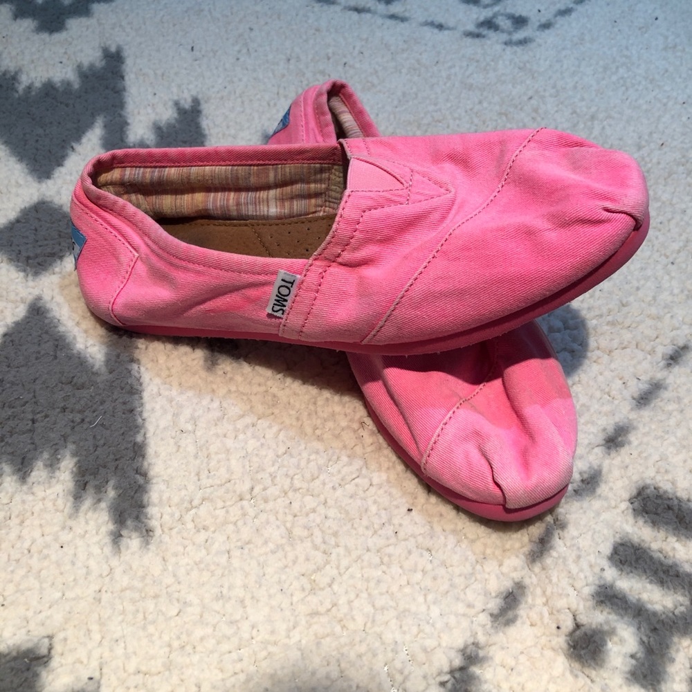 Neon Toms